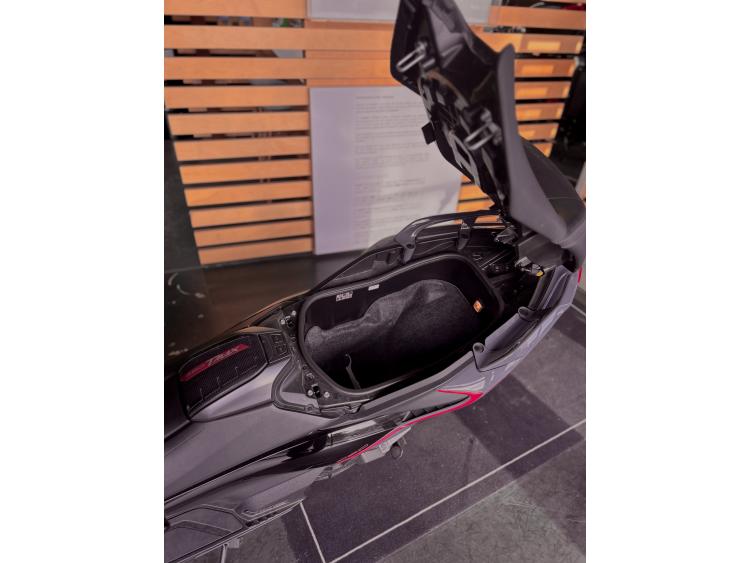 YAMAHA XP T-MAX 560 TECH MAX