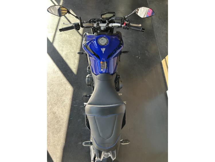 YAMAHA MT-09