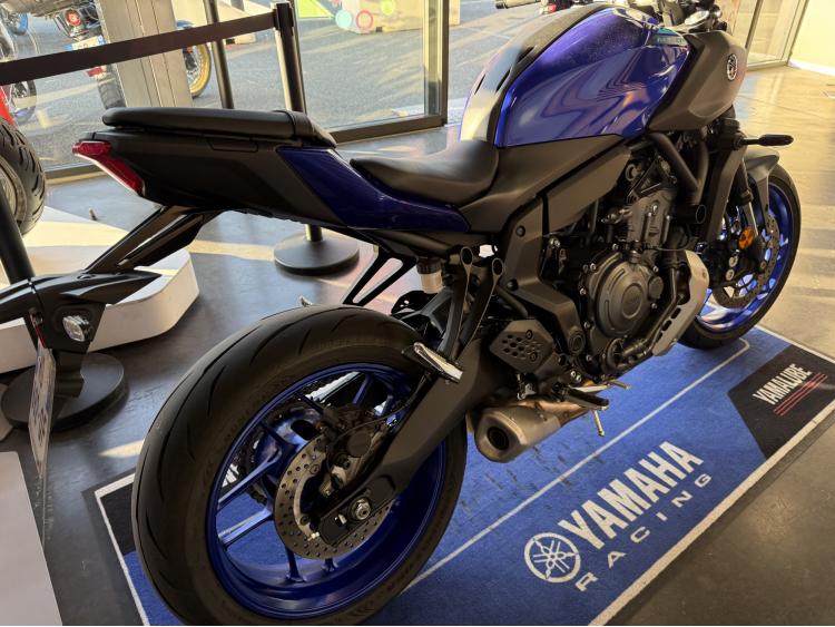 YAMAHA MT-07
