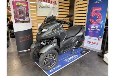 YAMAHA TRICITY 300